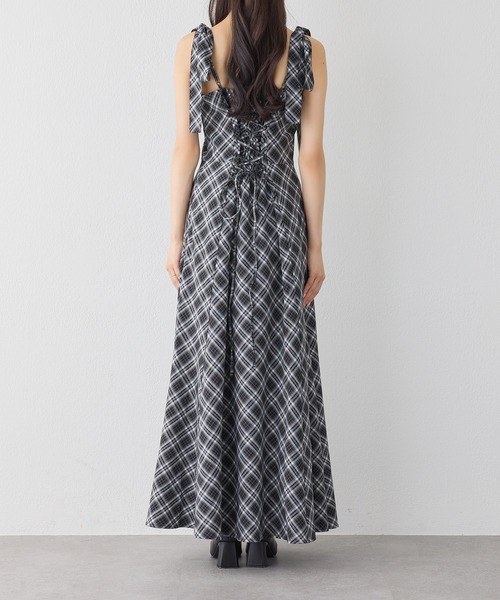 one after another NICE CLAUP(ワンアフターアナザーナイスクラップ)の「新色追加【WEB限定商品】マイナス5キロ見え/バックレースアップキャミワンピース(ワンピース・レディース・ブラウン系その他/ブラック系その他/ブラック・LARGE/MEDIUM)」の18枚目の写真