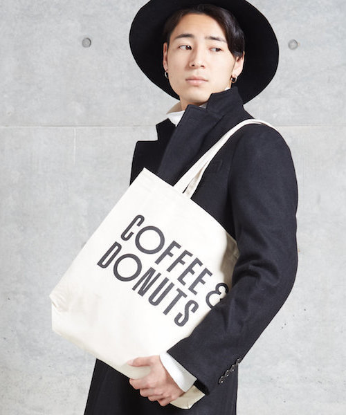 Re Youth(リユース)の「トート バッグ ”COFFEE & DONUTS”(トートバッグ・メンズ・ブラック/ブラウン・FREE)」の1枚目の写真