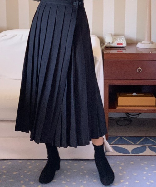 FREE STYLISTS(フリー スタイリスト)の「YUGA_YGMC Pleated long dress(ワンピース・レディース・ベージュ/ブラック・FREE)」の19枚目の写真