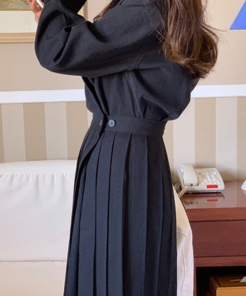 FREE STYLISTS(フリー スタイリスト)の「YUGA_YGMC Pleated long dress(ワンピース・レディース・ベージュ/ブラック・FREE)」の6枚目の写真