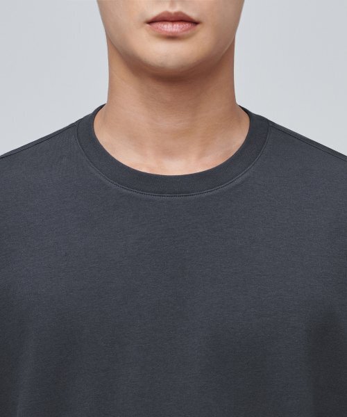 MUSINSA STANDARD（ムシンサスタンダード）の「リラックスドスリーブレストップ [ダークグレー]（Tシャツ/カットソー・メンズ・その他・MEDIUM/LARGE/X-LARGE/XX-LARGE/XXX-LARGE/SMALL）」の4枚目の写真