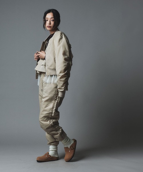 W:Huku(フーク)の「【W:Huku / ナイロンオックス】キルティング MA-1 / Nylon Oxford Quilted MA-1(MA-1・レディース・ブラック/ライトベージュ/カーキ・FREE)」の5枚目の写真