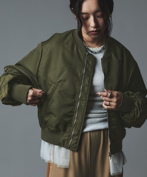 W:Huku(フーク)の「【W:Huku / ナイロンオックス】キルティング MA-1 / Nylon Oxford Quilted MA-1(MA-1・レディース・ブラック/ライトベージュ/カーキ・FREE)」の12枚目の写真