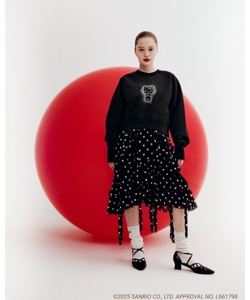 FURFUR（ファーファー）の「【WEB・一部店舗限定カラー】HELLO KITTYクリスタルスウェット（スウェット・レディース・ブラック/ライトピンク/サックスブルー/ホワイト・F）」の13枚目の写真