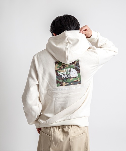 THE NORTH FACE(ザノースフェイス)の「【THE NORTH FACE/ザ・ノースフェイス】プルオーバー バックプリント パーカー 裏起毛(パーカー・メンズ・アイボリー/ホワイト・L/LL/M)」の2枚目の写真