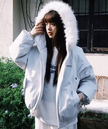 DIAVEL（ディアベル）の「【25秋冬新作】フェイクファーフード付き中綿ジャケット／オーバーサイズショートダウン風コート（ブルゾン・レディース）」