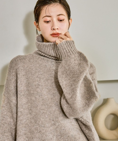 LAKOLE（ラコレ）の「タートルネックニットプルオーバー / 622320（ニット/セーター・レディース・レッド/チャコール/ベージュ・FREE）」の3枚目の写真