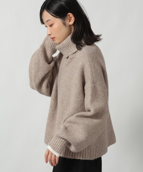 LAKOLE（ラコレ）の「タートルネックニットプルオーバー / 622320（ニット/セーター・レディース・レッド/チャコール/ベージュ・FREE）」の4枚目の写真