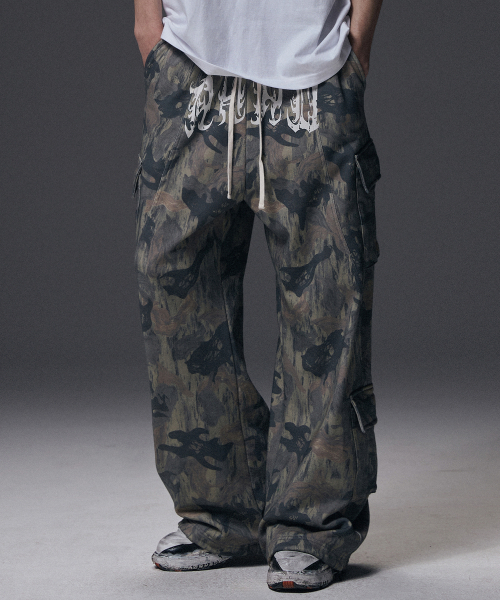 Camo Incision Multi Cargo Sweat Pants - Khaki
