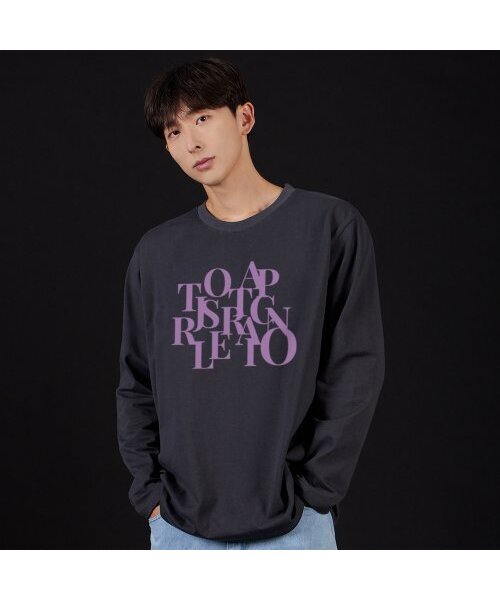ASTRAL PROJECTION(アストラルプロジェクション)の「ビッグロゴオーバーサイズロングスリーブTシャツ_チャコール(Tシャツ/カットソー・メンズ・その他・MEDIUM/LARGE/X-LARGE)」の4枚目の写真