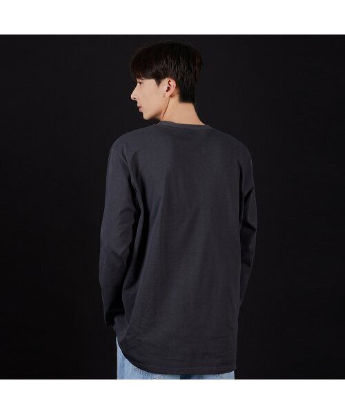 ASTRAL PROJECTION(アストラルプロジェクション)の「ビッグロゴオーバーサイズロングスリーブTシャツ_チャコール(Tシャツ/カットソー・メンズ・その他・MEDIUM/LARGE/X-LARGE)」の5枚目の写真