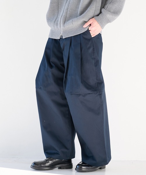 SHINYAKOZUKA(シンヤコヅカ)の「【SHINYAKOZUKA/シンヤコズカ】別注 UPCYCLED BAGGY 2(その他パンツ・メンズ・ブラック/ダークグリーン・M/XS)」の1枚目の写真