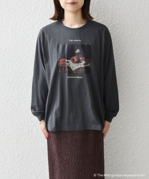 SHIPS Colors（シップス カラーズ）の「SHIPS Colors:The Met コラボ マネ アート Ｔシャツ（Tシャツ/カットソー・レディース・ダークグレー/オフホワイト/ベージュ・ONE SIZE）」の15枚目の写真