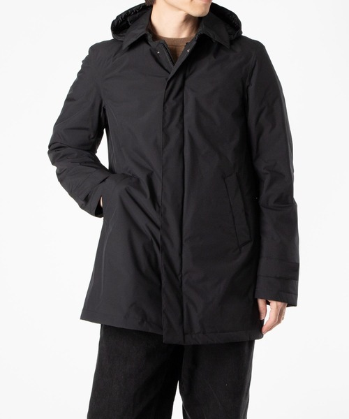 HERNO(ヘルノ)の「HERNO 2 LAYER PROMETEO DOWN BALMACAAN COAT ヘルノ 2レイヤー プロメテオ ダウン ステンカラーコート(ダウンジャケット/コート・メンズ・ブラック・50/48/52/46)」の4枚目の写真