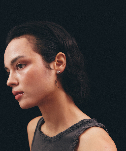 LOWOOL（ロウル）の「Silver struggle earrings（ピアス（両耳用）・レディース・その他・FREE）」の4枚目の写真