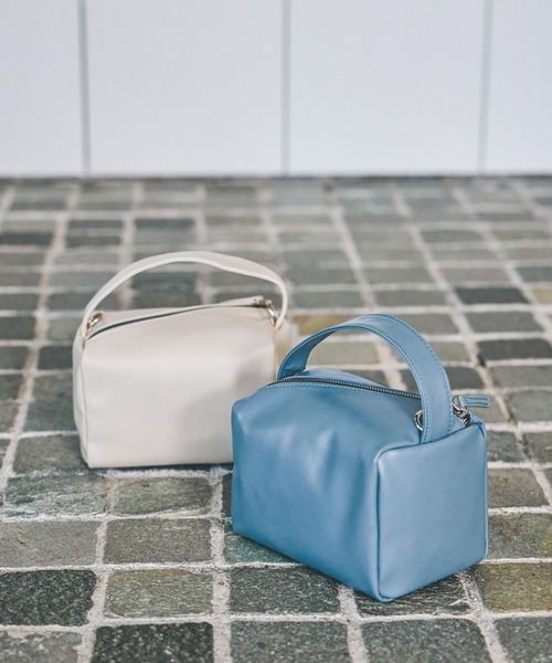 LAKOLE(ラコレ)の「ソフトスクエアミニ2WAYショルダーバッグ2 / 635584(ショルダーバッグ・レディース・オフホワイト/ダークブルー/ブラック・FREE)」の7枚目の写真