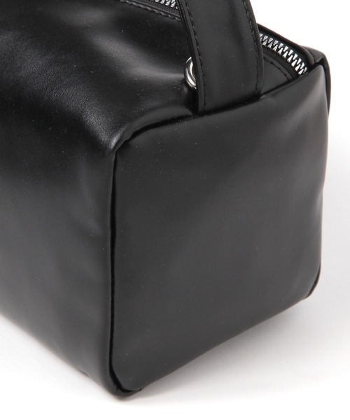 LAKOLE(ラコレ)の「ソフトスクエアミニ2WAYショルダーバッグ2 / 635584(ショルダーバッグ・レディース・オフホワイト/ダークブルー/ブラック・FREE)」の18枚目の写真