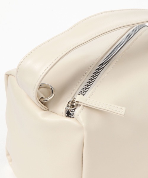 LAKOLE(ラコレ)の「ソフトスクエアミニ2WAYショルダーバッグ2 / 635584(ショルダーバッグ・レディース・オフホワイト/ダークブルー/ブラック・FREE)」の21枚目の写真