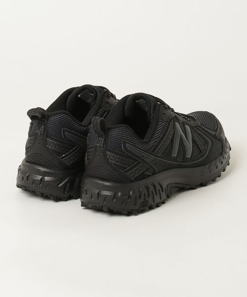 NEW BALANCE(ニューバランス)の「410 v5(スニーカー・メンズ・ブラック・22.0cm/22.5cm/23.0cm/23.5cm/24.0cm/24.5cm/25.0cm/25.5cm/26.0cm/26.5cm/27.0cm/27.5cm/28.0cm/28.5cm/29.0cm)」の3枚目の写真