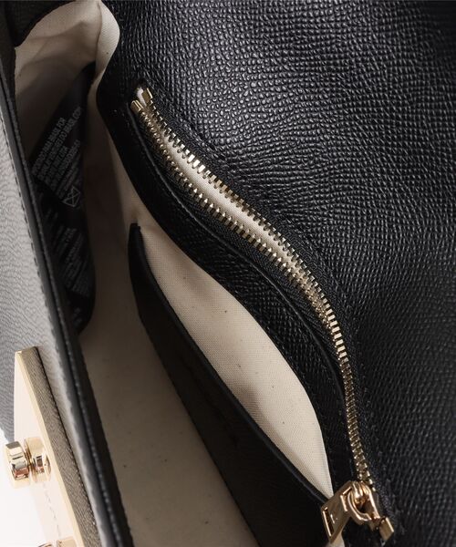 LACOSTE（ラコステ）の「《LACOSTE》CROSSOVER BAG（ショルダーバッグ・レディース・ベージュ/ブラック/ピンク系その他/ブルー・フリー）」の7枚目の写真