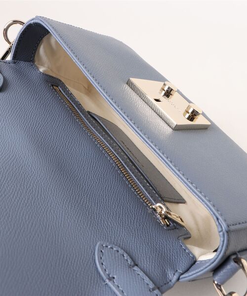 LACOSTE（ラコステ）の「《LACOSTE》CROSSOVER BAG（ショルダーバッグ・レディース・ベージュ/ブラック/ピンク系その他/ブルー・フリー）」の9枚目の写真