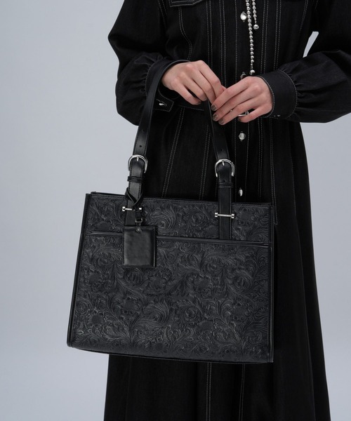 HARE（ハレ）の「FlowerエンボスBIGバッグ(HARE)（トートバッグ・レディース・グレー/ブラック・FREE）」の8枚目の写真