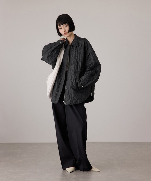 ADAM ET ROPE'(アダムエロペ)の「2WAYキルティングシャツジャケット(ブルゾン・レディース・オフホワイト/ブラック・FREE)」の11枚目の写真