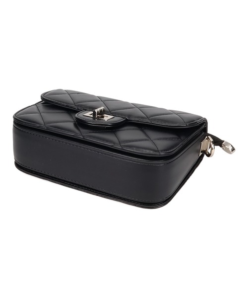 31 Sons de mode（トランテアン　ソン　ドゥ　モード）の「キルティングボックスショルダーバッグ（ショルダーバッグ・レディース・ブラック/ベージュ・ﾌﾘ-）」の9枚目の写真