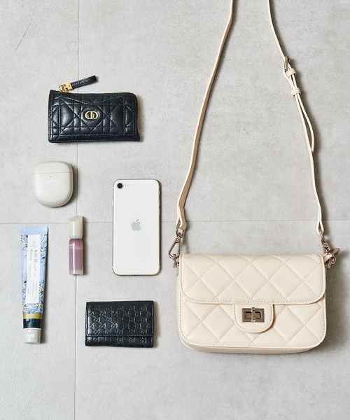 31 Sons de mode（トランテアン　ソン　ドゥ　モード）の「キルティングボックスショルダーバッグ（ショルダーバッグ・レディース・ブラック/ベージュ・ﾌﾘ-）」の14枚目の写真