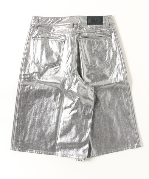 adidas（アディダス）の「FIREBIRD JORTS DENIM / アディダスオリジナルス adidas Originals（デニムパンツ・レディース・シルバー・X-LARGE/XX-LARGE/X-SMALL/SMALL/MEDIUM/LARGE）」の6枚目の写真