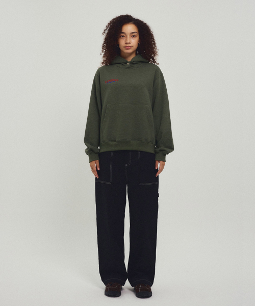 MENASOO(ミナス)の「Menasoo Hearttrack Hoodie_Khaki(パーカー・レディース・カーキ・1/2)」の2枚目の写真