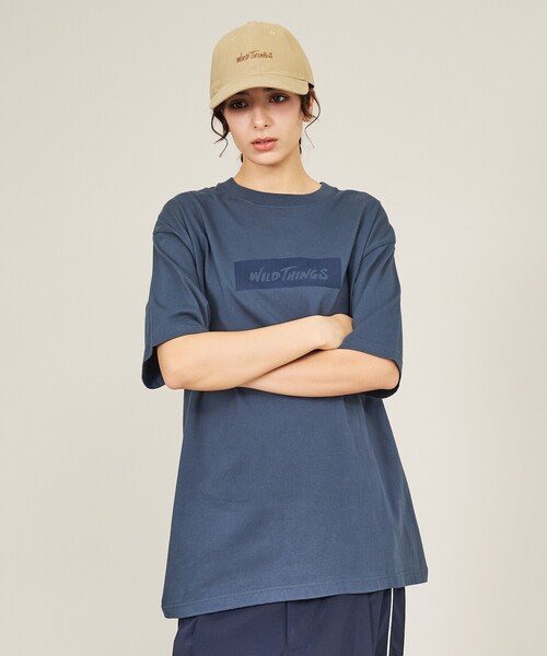 WILD THINGS(ワイルドシングス)の「【WILDTHINGS / ワイルドシングス】BOX LOGO TEE / ボックスロゴTシャツ(半袖・ユニセックス)WT26055K(Tシャツ/カットソー・メンズ・ブラック/カーキ/ネイビー/ホワイト・M/L)」の4枚目の写真