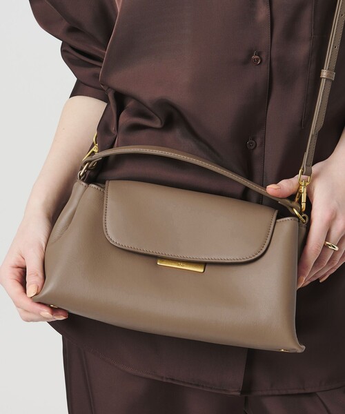 tov（トーヴ）の「＜TOV＞SOUFFLE バッグ S（ハンドバッグ・レディース・ブラック/ブラウン系・FREE）」の2枚目の写真