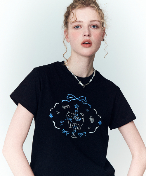CPGN STUDIO(コンパーニョ)の「サークルキティ刺繍クロップ半袖Tシャツブラック(Tシャツ/カットソー・レディース・その他・ONE SIZE)」の1枚目の写真