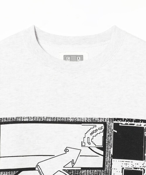 C.E(シーイー)の「C.E / MD AddDATA CREW NECK(スウェット・メンズ・グレー・L/M/XL)」の3枚目の写真