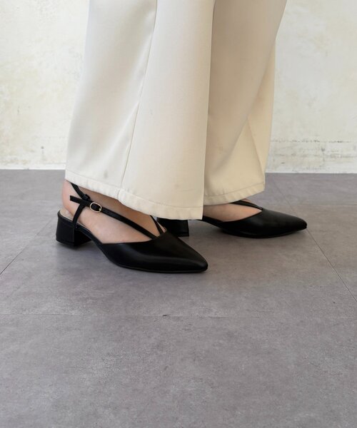 Thevon(ゼボン)の「Vラインミュールパンプス(パンプス・レディース・ブラック/オレンジ・L/M)」の10枚目の写真