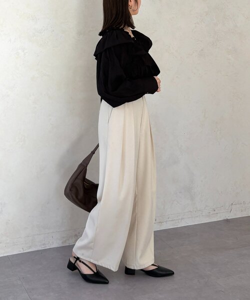 Thevon(ゼボン)の「Vラインミュールパンプス(パンプス・レディース・ブラック/オレンジ・L/M)」の15枚目の写真