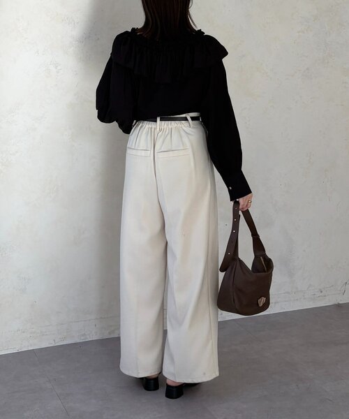 Thevon(ゼボン)の「Vラインミュールパンプス(パンプス・レディース・ブラック/オレンジ・L/M)」の16枚目の写真