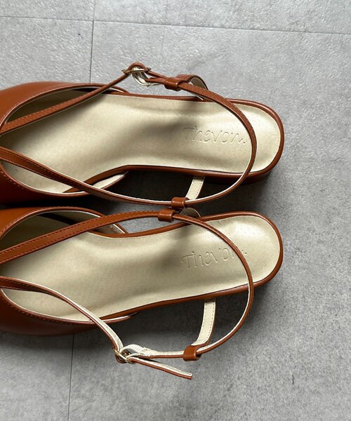 Thevon(ゼボン)の「Vラインミュールパンプス(パンプス・レディース・ブラック/オレンジ・L/M)」の4枚目の写真