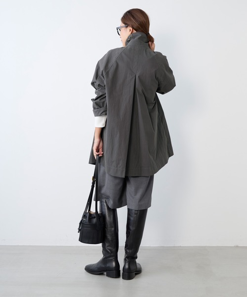 MICA&DEAL(マイカ&ディール)の「ステンカラーハーフコート(その他アウター・レディース・ベージュ/チャコールグレー・FREE)」の6枚目の写真