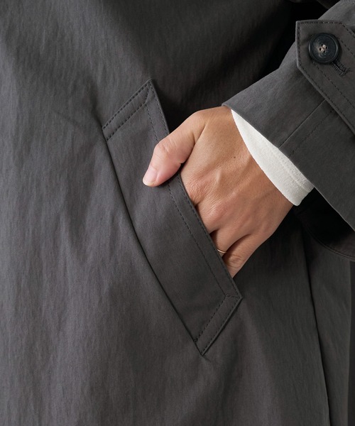 MICA&DEAL(マイカ&ディール)の「ステンカラーハーフコート(その他アウター・レディース・ベージュ/チャコールグレー・FREE)」の13枚目の写真