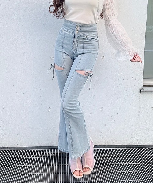 NOMAE（ノーマエ）の「サイドリボンフレアデニム（デニムパンツ・レディース・ブルー/ブラック・MEDIUM/SMALL）」の2枚目の写真