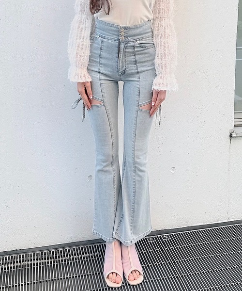 NOMAE（ノーマエ）の「サイドリボンフレアデニム（デニムパンツ・レディース・ブルー/ブラック・MEDIUM/SMALL）」の16枚目の写真