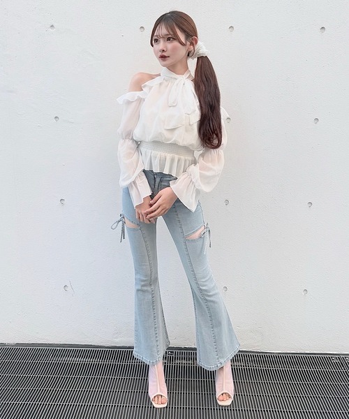 NOMAE（ノーマエ）の「サイドリボンフレアデニム（デニムパンツ・レディース・ブルー/ブラック・MEDIUM/SMALL）」の15枚目の写真