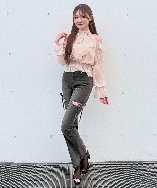 NOMAE（ノーマエ）の「サイドリボンフレアデニム（デニムパンツ・レディース・ブルー/ブラック・MEDIUM/SMALL）」の5枚目の写真