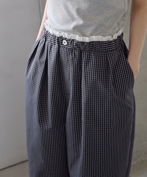CHAN ME（チャンミ）の「レイヤード風チェックイージーパンツ（その他パンツ・レディース・ブラック/ネイビー/ブラウン・MEDIUM/LARGE/X-LARGE）」の3枚目の写真