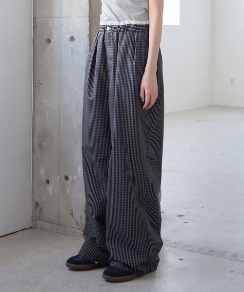 CHAN ME（チャンミ）の「レイヤード風チェックイージーパンツ（その他パンツ・レディース・ブラック/ネイビー/ブラウン・MEDIUM/LARGE/X-LARGE）」の12枚目の写真