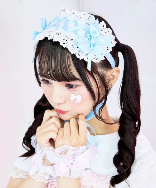 BODYLINE（ボディライン）の「サテンリボンレースアップヘッドドレス（その他ヘアアクセサリー・レディース・ブラック×レッド/サックスブルー/オフホワイト/ブラック×ブラック/ブラック×ブルー/ブラック×ホワイト/ピンク・FREE）」の7枚目の写真
