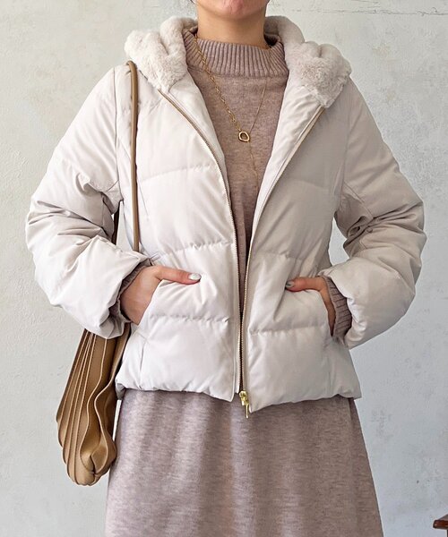 un dix cors（アンディコール）の「ファーフードコンパクトダウン（ダウンジャケット/コート・レディース・ネイビー/アイボリー/ブラック・FREE）」の4枚目の写真