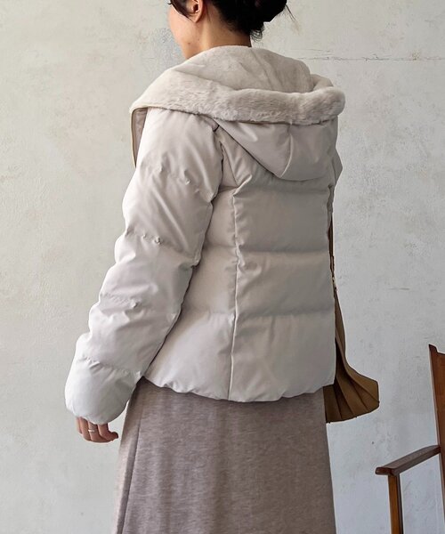 un dix cors（アンディコール）の「ファーフードコンパクトダウン（ダウンジャケット/コート・レディース・ネイビー/アイボリー/ブラック・FREE）」の5枚目の写真